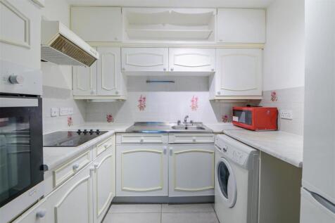 Kitchen (2).jpg