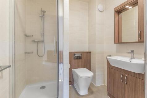 En Suite Shower.jpg