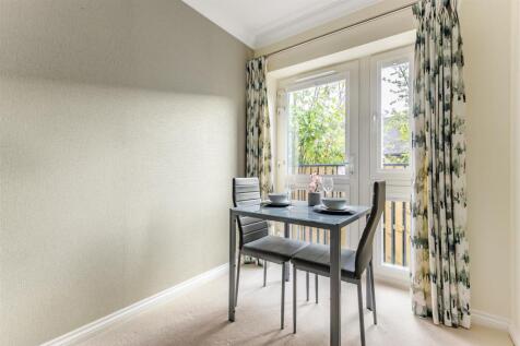 Dining Area.jpg