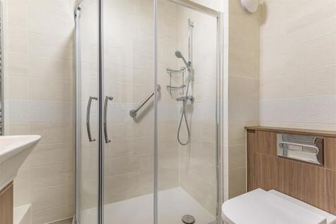 Shower Room.jpg