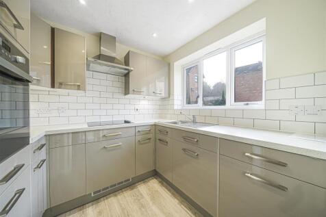 Kitchen (2).jpg