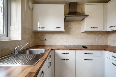 Kitchen (2).jpg