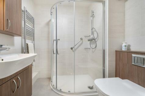 Shower Room.jpg