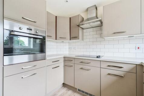 Kitchen (2).jpg