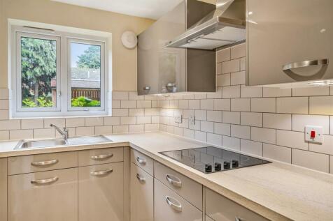 Kitchen (2).jpg