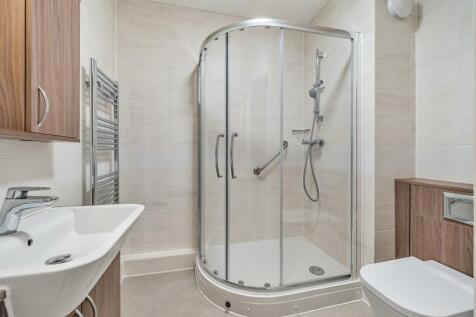 Shower Room.jpg