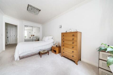 Bedroom (2).jpg