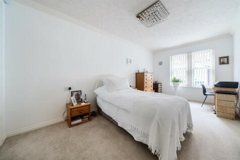 Bedroom.jpg