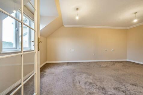 Living Room 2.jpg