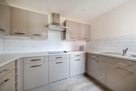 Kitchen (2).jpg