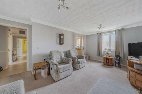 Living Room.jpg