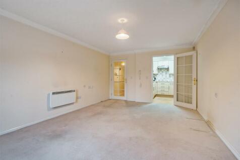 Living Room.jpg