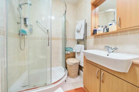 Shower Room.jpg