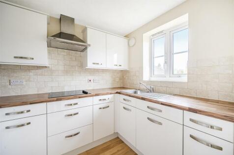 Kitchen (2).jpg