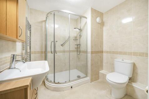 Shower Room.jpg