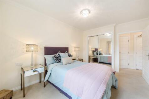 Bedroom B.jpg