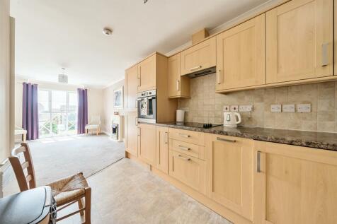 Kitchen B.jpg