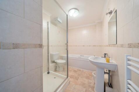 Bathroom.jpg