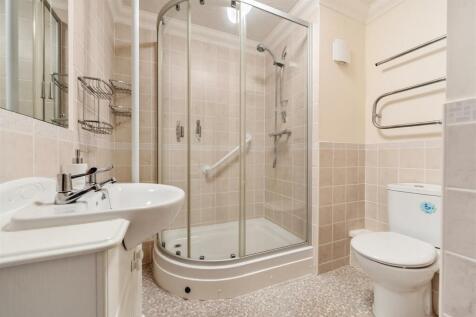 Shower Room.jpg