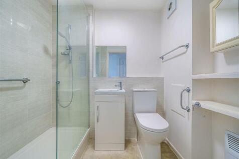 Shower Room.jpg