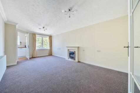 Living Room.jpg