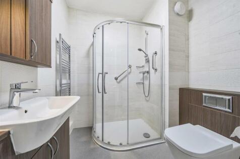 Shower Room.jpg