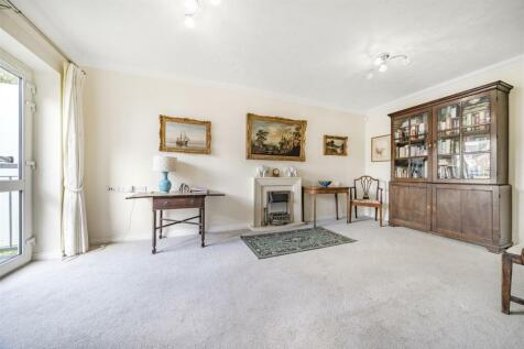 Living Room.jpg
