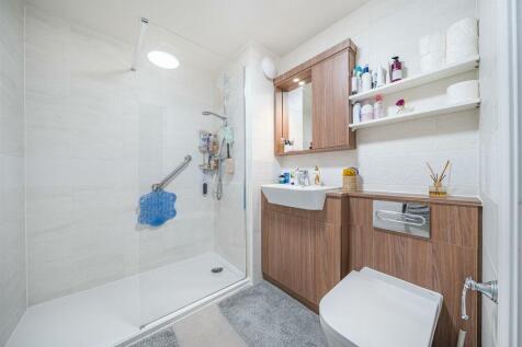 Shower Room.jpg