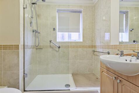 Shower Room.jpg