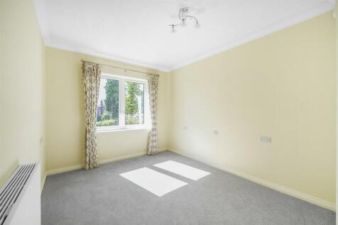 Bedroom One.jpg