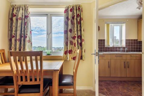 Dining Area.jpg