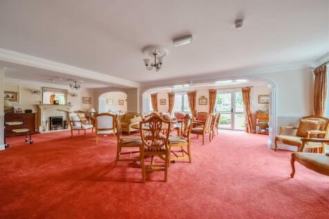 Owners Lounge.jpg