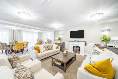 Owners Lounge.JPG
