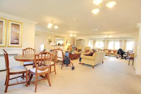 Owners-Lounge-2.jpg