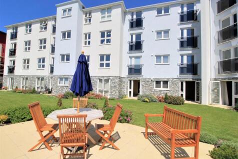 Owners Patio Area.jpg