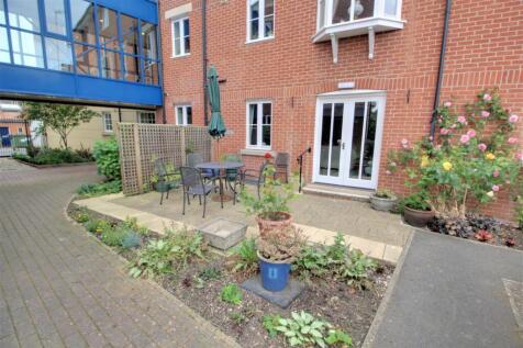 Owners Patio.jpg