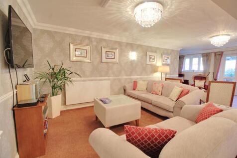 Owners-Lounge.jpg