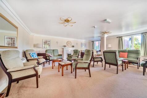 Owners Lounge.jpg