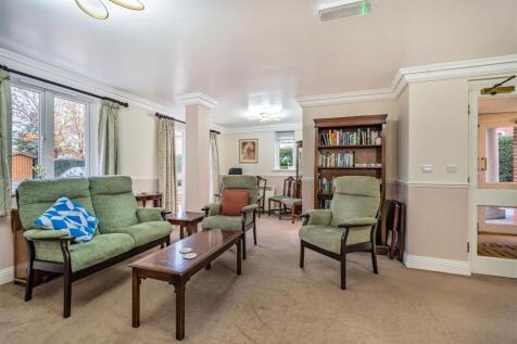Owners Lounge B.jpg