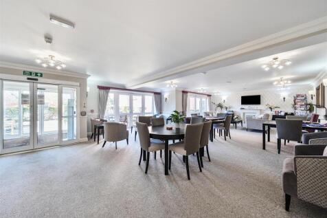 Owners Lounge 1.jpg
