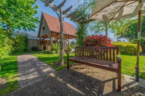 Owners patio 3.JPG