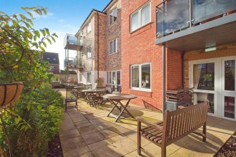 Owners Patio Area.jpg