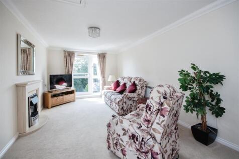 Living Room.jpg