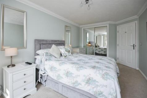 Bedroom (3).jpg