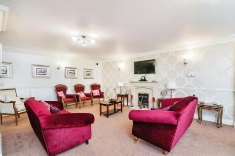 Owners Lounge.jpg