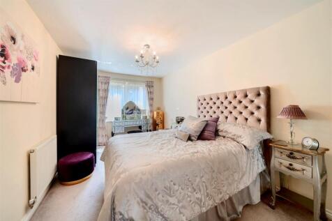 Bedroom (2).jpg