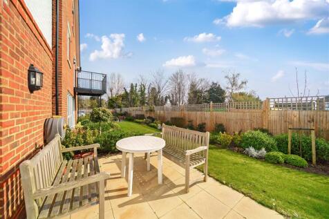 Outdoor Area.jpg