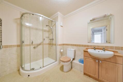 Shower Room.jpg