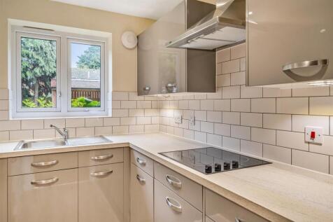 Kitchen (2).jpg