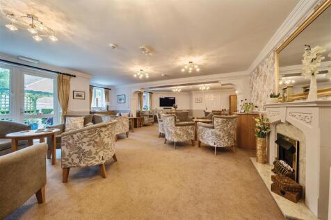 Owners Lounge.jpg